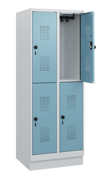 C+P Doppelstöckiger Spind Evolo PLUS, Sockel, 4 Fächer, 1630x600x500mm, 7035/001, Drehriegel, 0493205-20 S10009
