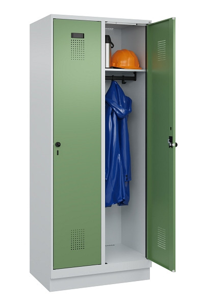 C+P Spind Evolo PLUS, mit Sockel, 2 Abteile, 1950x800x500mm, 7035/6011, Verschluss Drehriegel, Ablageböden 2, 049020-22 S10010
