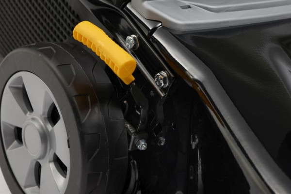 Alpina Benzin-Rasenmäher AL4 46 A, 2L0481044/A22