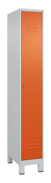 C+P Umkleidespind Classic PLUS mit Mitteltrennwand, Füße, 1950x300x500mm, 7035/2004, Zylinderschloss, 080010-10F S10037