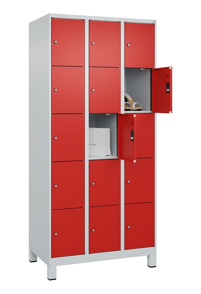 C+P Schließfachschrank Evolo PLUS, mit Füßen, 15 Fächer, 1950x900x500mm, 7035/3, Frontfarbe RAL 3020 Verkehrsrot, 049010-305 S10005