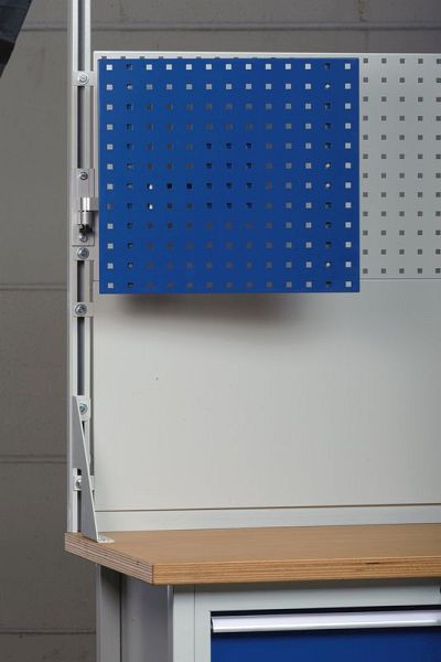 KLW Schwenkarm mit Lochplatte 500 x 450 mm B x H mit Schwenkarm aus Aluminium, silberfarben, verstellbar und arretierbar, ABC-SA2-LP-01