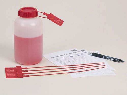 DENIOS Weithalsflasche aus HDPE, plombierbar für erhöhte Sicherheit, 500 ml, VE: 48 Stück, 309702