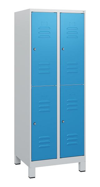 C+P Doppelstöckiger Spind Classic PLUS, Füße, 2 Abteile, 1630x600x500mm, 7035/5012, Zylinderschlösser, 0803105-20 S10034