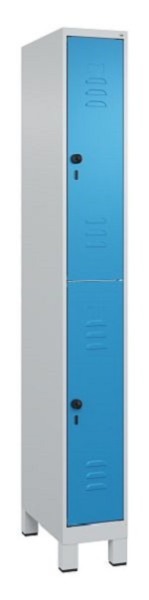 C+P Doppelstöckiger Spind Classic PLUS, Füße, 1950x250x500mm, 7035/5012, 080310-19 S10004