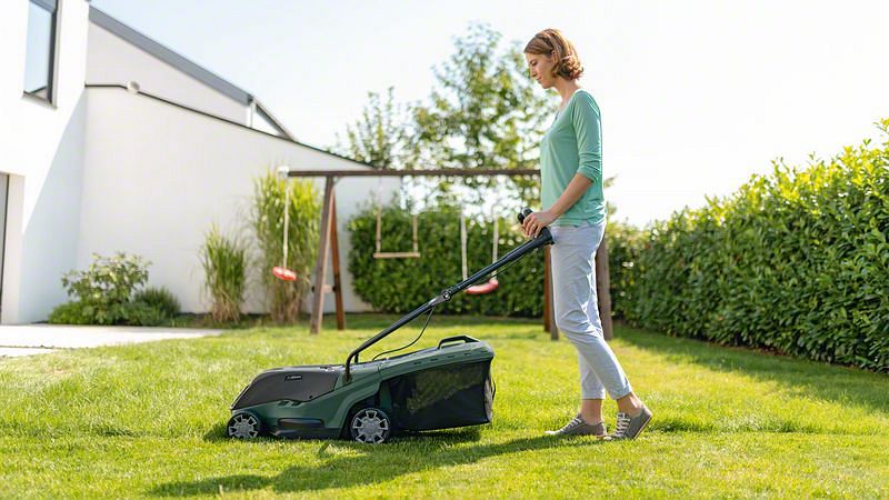 Bosch AkkuRasenmäher UniversalRotak 36560 2 Akkus 36V /20 Ah
