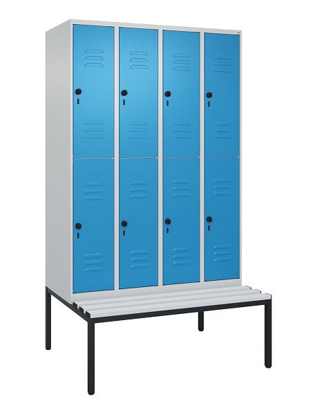 C+P Doppelstöckiger Spind Classic PLUS, 4 Abteile, 2120x1200x815mm, 7035/5012, Drehriegel, mit untergebauter Sitzbank, 0803507-40 S10109