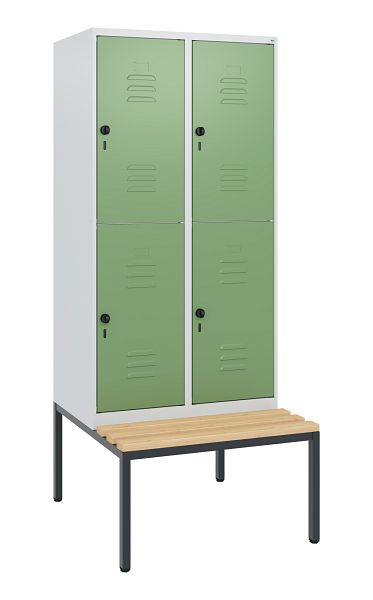 C+P Doppelstöckiger Spind Classic PLUS, 2 Abteile, 1950x800x815mm, 7035/6011, Drehriegel, Buche-Sitzleisten, mit untergebauter Sitzbank, 0803505-22 S10006