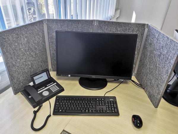 Deskin Tischtrennwand SIENNA faltbar, 4-flügelig, hellgrau, B 1600 x H 500 x T 19 mm, 329776