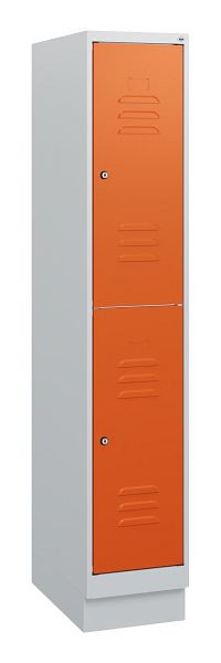 C+P Doppelstöckiger Spind Classic PLUS, Sockel, 1630x300x500mm, 7035/2004, Zylinderschlösser, 0803205-10 S10062