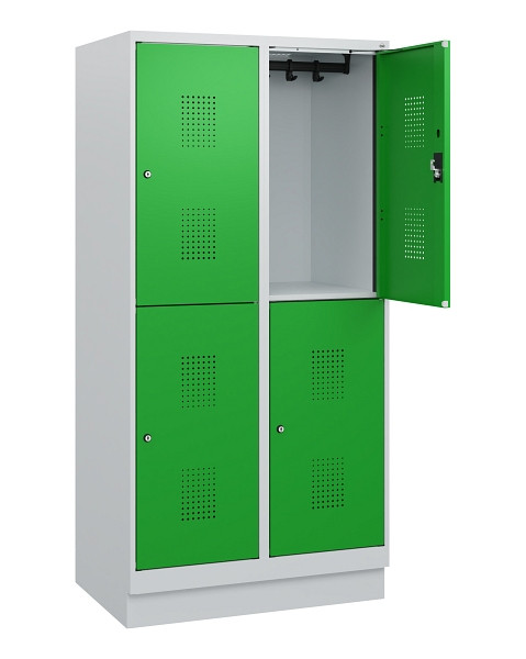 C+P Doppelstöckiger Spind Evolo PLUS, Sockel, 4 Fächer, 1630x800x500mm, 7035/603, Zylinderschloss, 0493205-22 S10038