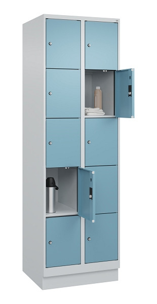 C+P Schließfachschrank Evolo PLUS, mit Sockel, 10 Fächer, 1950x600x500mm, 7035/0, Frontfarbe 2406015 RDS Architekturblau, 049020-205 S10009