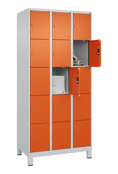 C+P Schließfachschrank Evolo PLUS, mit Füßen, 15 Fächer, 1950x900x500mm, 7035/2, 049010-305 S10002