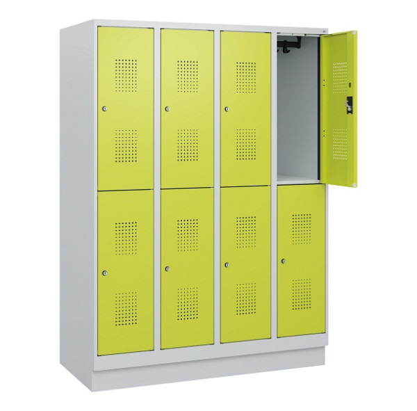 C+P Doppelstöckiger Spind Evolo PLUS, Sockel, 8 Fächer, 1630x1200x500mm, 7035/00, Frontfarbe 1108060 RDS Clowngrün, Zylinderschloss, 0493205-40 S10042