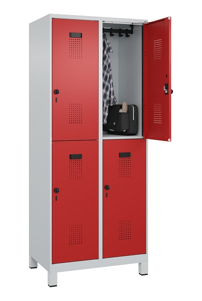 C+P Doppelstöckiger Spind Evolo PLUS, mit Füßen, 4 Fächer, 1950x800x500mm, 7035, Frontfarbe RAL 3000 feuerrot, Drehriegel, 049310-22 S10003