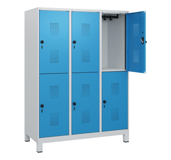 C+P Doppelstöckiger Spind Evolo PLUS, Füße, 6 Fächer, 1630x1200x500mm, 7035/5012, Drehriegel, 0493105-32 S10007