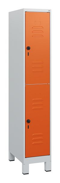 C+P Doppelstöckiger Spind Classic PLUS, Füße, 1630x300x500mm, 7035/2004, Drehriegel, 0803105-10 S10060