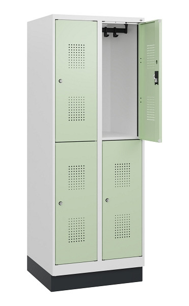 C+P Doppelstöckiger Spind Evolo PLUS, Sockel, 4 Fächer, 1630x600x500mm, 9016/601, Zylinderschloss, 0493205-20 S10049