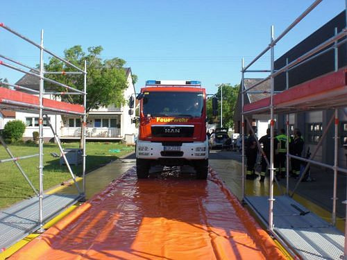 DENIOS Mobile Desinfektionswanne SOLID im Komplett-Set, mit Schaumstoff-Aufkantung, 5 x 20 m, 301204