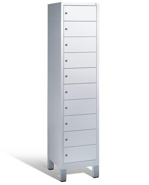 C+P Schließfachschrank Evolo, H1850xB420xT500mm, Farbe: Lichtgrau, mit Steckdosenleiste, 48010-1210 S10107