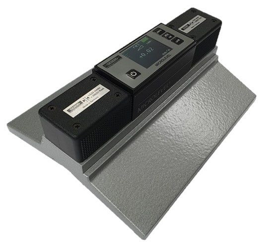 Roeckle MICROLEVEL Besondes Breit elektronische -Wasserwaage 200 mm, 0,01 mm/m, 5524/200/KK