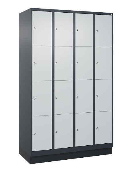C+P Schließfachschrank Classic PLUS, Sockel, 4 Abteile mit je 4 Fächern, 1950x1200x500mm, 7016/7035, 080020-404 S10016