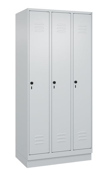C+P Umkleidespind Classic PLUS mit Mitteltrennwand, Sockel, 3 Abteile, 1950x900x500mm, 7035/7035, Drehriegel, 080020-30F S10009