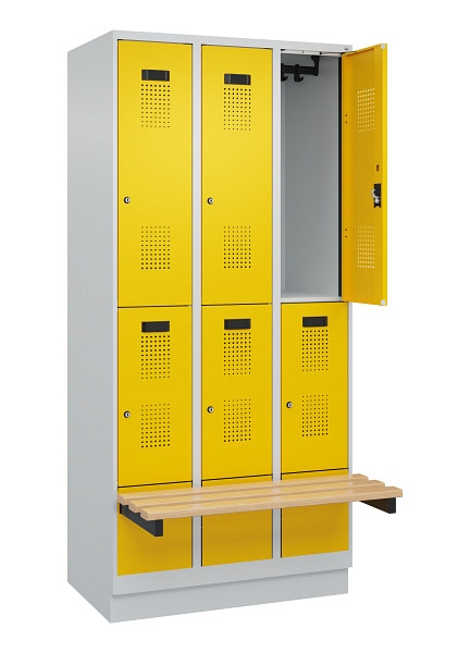 C+P Doppelstock-Spind Evolo PLUS, Bank, 6 Fächer, 1950x900x815mm, 7035/1023, Zylinderschloss, Sitzfläche Buche-Hartholz, mit Sockel, 049340-30 S10028