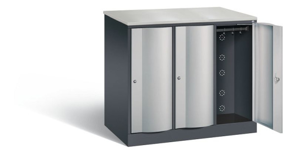 C+P XL-Schließfachschrank Resisto, H1077xB1148xT640mm, Farbe: Schwarzgrau / Weißaluminium, 8271-373 S10037