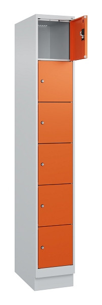 C+P Schließfachschrank Evolo PLUS, mit Sockel, 6 Fächer, 1950x300x500mm, 7035/20, 049020-106 S10002