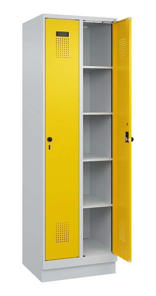 C+P Wäsche-Spind Evolo PLUS, mit Sockel, 2 Abteile, 1950x600x500mm, 7035/1023, Verschluss Drehriegel, Ablageböden 8, 049020-20B S10001