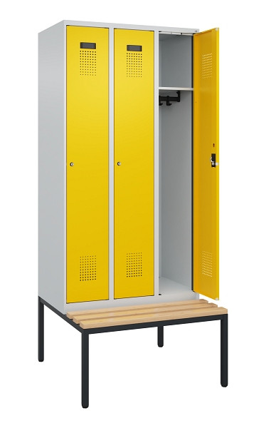 C+P Spind Evolo PLUS, 3 Abteile, 2120x900x815mm, 7035/1023, Haken 3, Zylinderschloss, Sitzfläche Buche-Hartholz, Sitzbank, 0490507-30 S10028