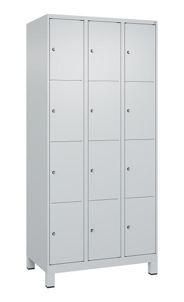C+P Schließfachschrank Classic PLUS, Füße, 3 Abteile mit je 4 Fächern, 1950x900x500mm, 7035/7035, 080010-304 S10009